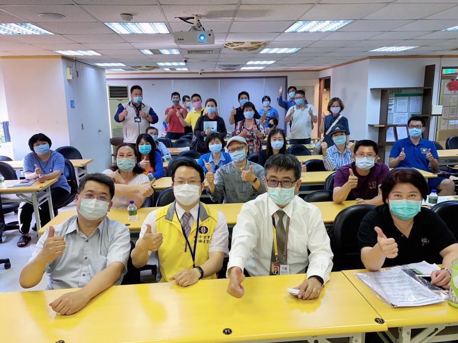 至「善化商圈紓困方案說明會」業務宣導